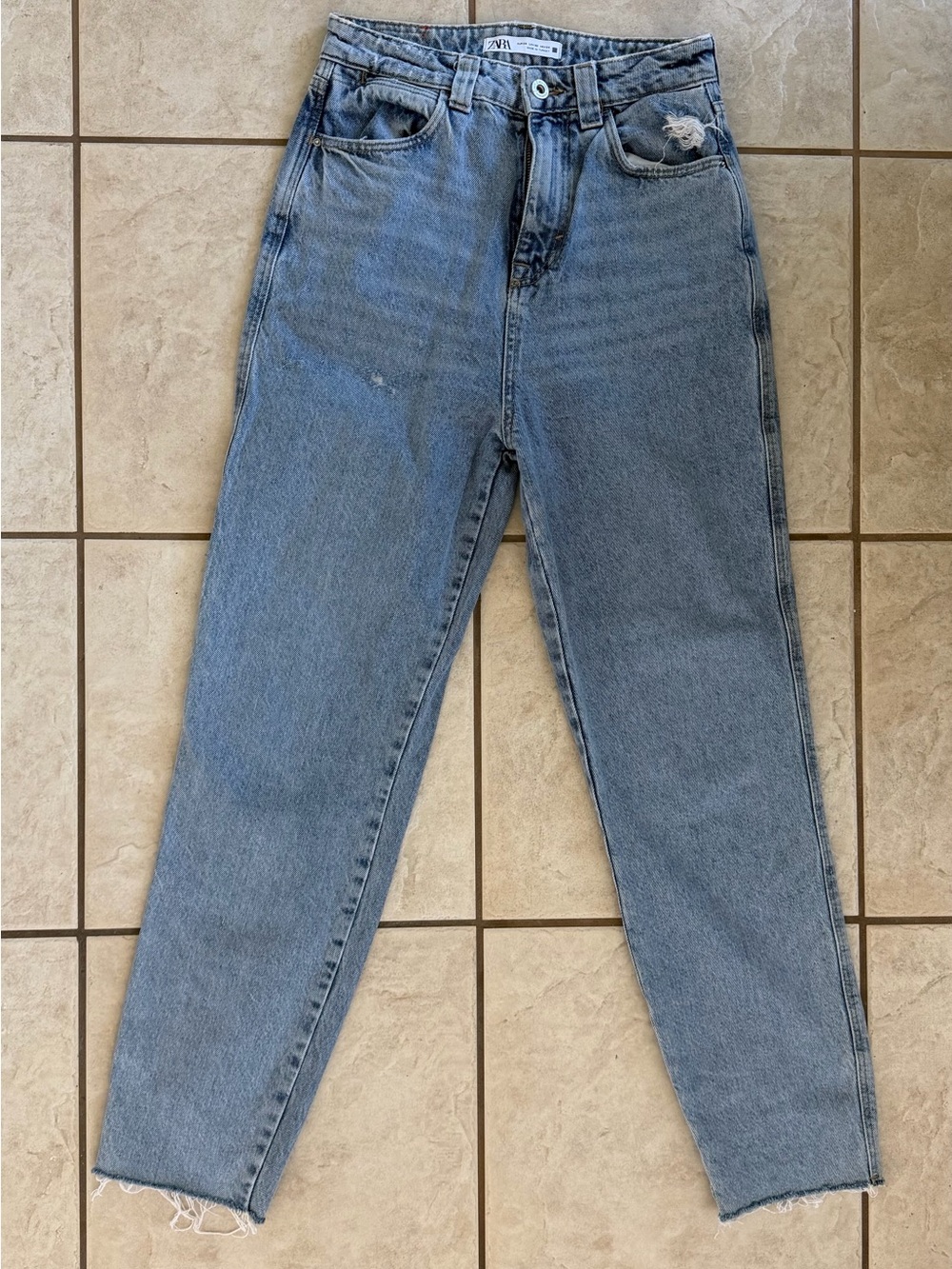 Zara Denim Light Wash Distressed Hem High-Rise Straight Leg Jeans Size 2